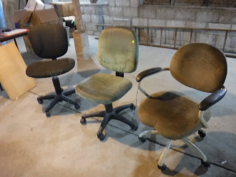 lot 7074 image: office chairs