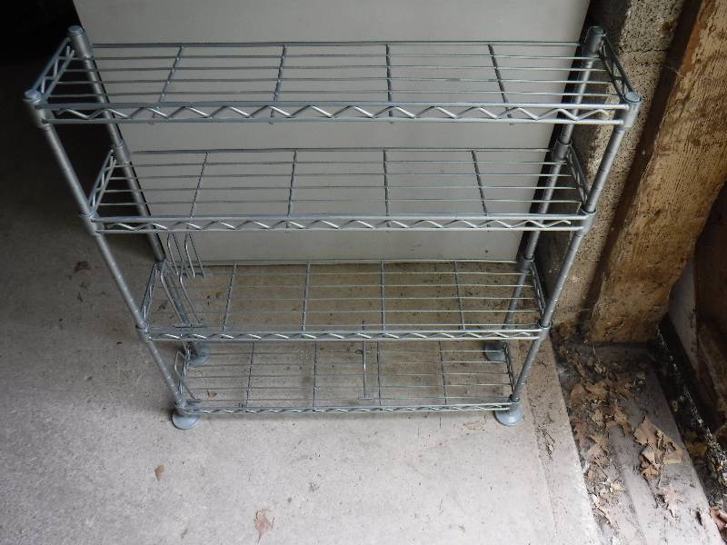 lot 7075 image: small shelf