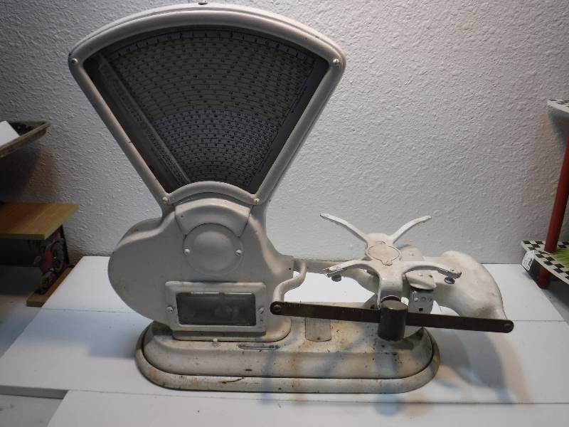 lot 1268 image: Scale