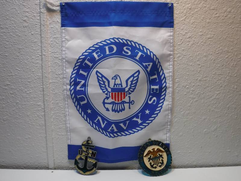 lot 1219 image: Lot of NAVY items. Flag and sun catchers