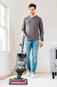 lot 20312R image: Shark Navigator Upright Vacuum Cleaner - Retail $149