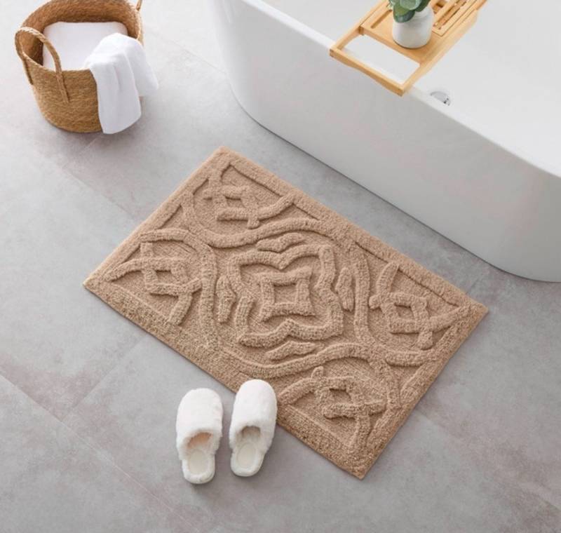 lot 20421 image: Carved Pattern Cotton Bath Rug