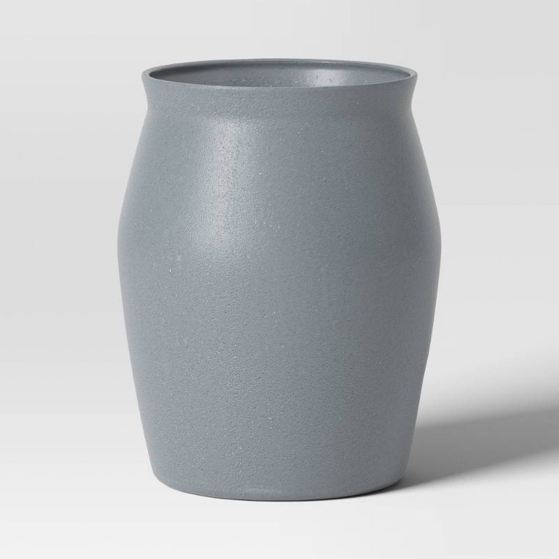 lot 20494 image: Speckled Composite Indoor Outdoor Planter Pot 16x16x20 Charcoal Gray - Threshold�� - Retail $40