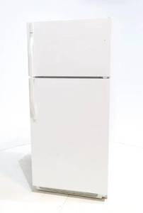 lot 20520 image: Kenmore White Top-Freezer Refrigerator - Retail $150