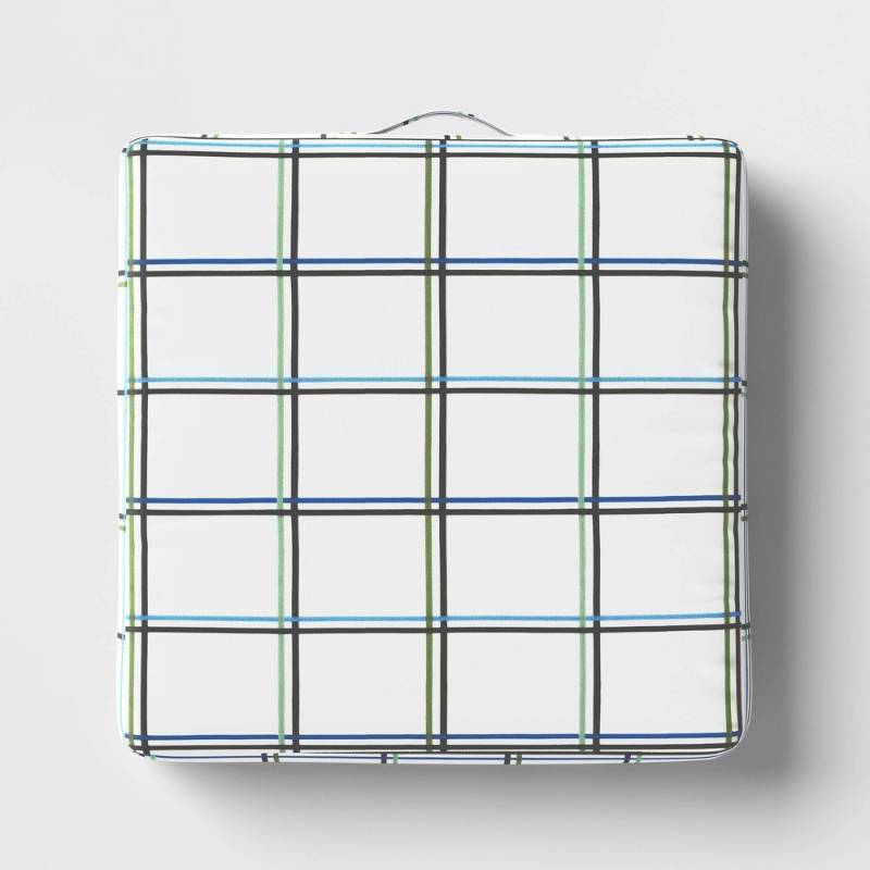 lot 20499 image: 20x20 Grid Outdoor Deep Seat Cushion White - Room Essentials�� - Retail $30