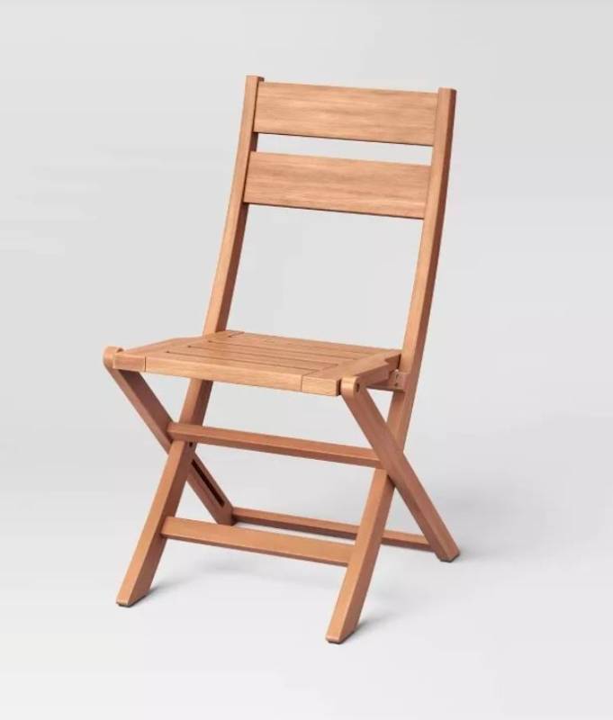 lot 20001 image: Wooden Folding Patio Chair