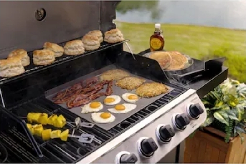 lot 20100 image: Char-Broil Carbon Steel Heat-Resistant Griddle Stone Grill Topper Silver