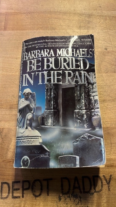 lot 1019065 image: Be buried in the rain - Barbara Michaels  - Retail $11