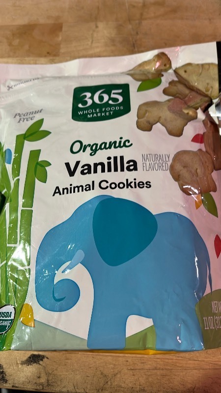 lot 1020535 image: 365 Organic Vanilla Animal Cookies
