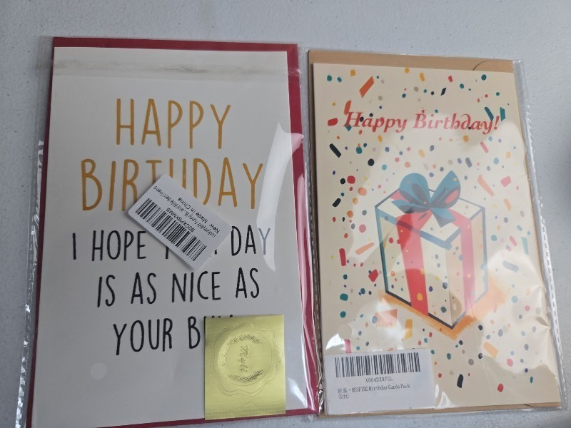 lot 1021595 image: Modern Birthday Greeting Cards Pack for Wife Girlfriend Partner Spouse Gift - Retail $4