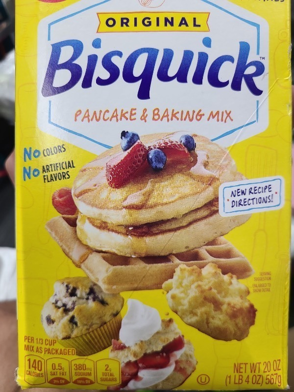 lot 692562 image: Bisquick Original Pancake & Baking Mix 20oz Box