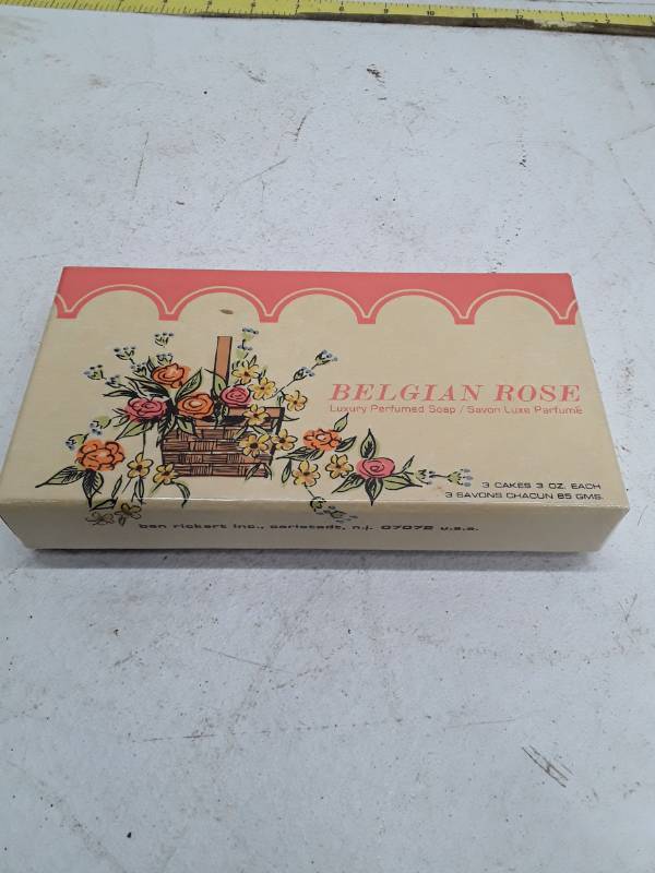 lot 33341 image: Vintage Belgian Rose Luxury Perfumed Soap Set