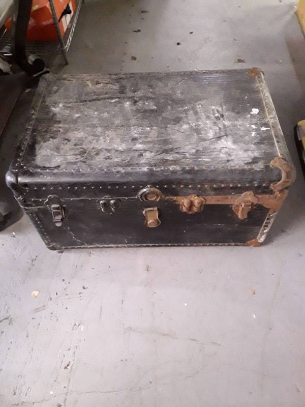 lot 33346 image: Vintage Industrial Steamer Trunk