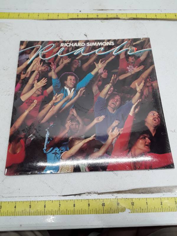 lot 33382 image: Richard Simmons - Reach Vinyl LP