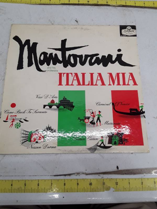 lot 33424 image: Mantovani and His Orchestra - Italia Mia Vinyl LP