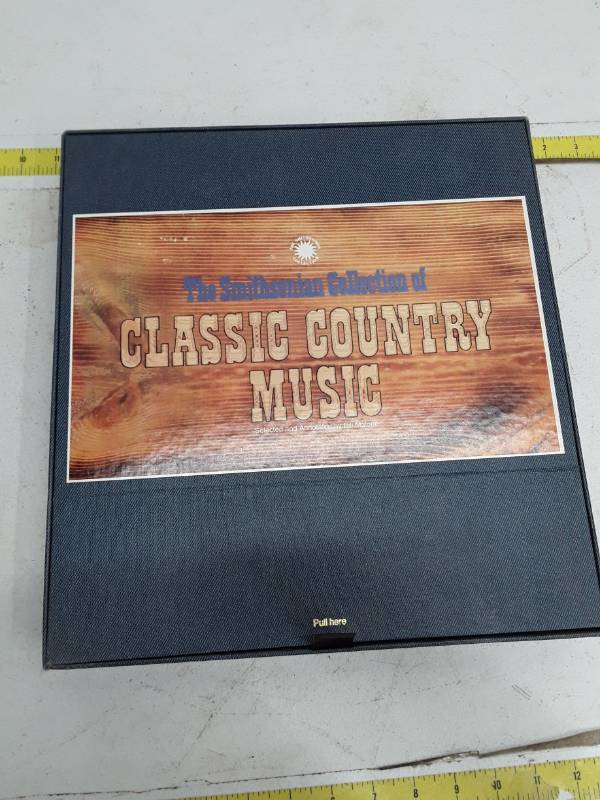 lot 33452 image: The Smithsonian Collection of Classic Country Music Box Set