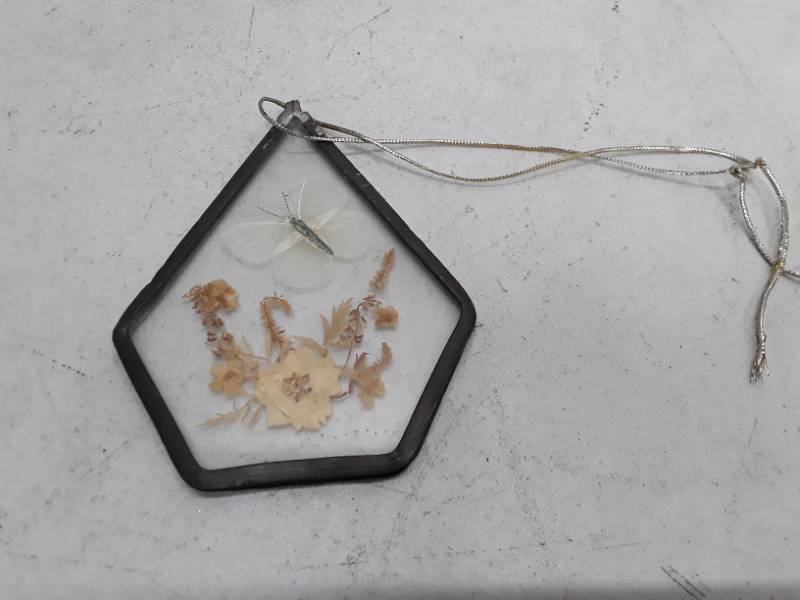 lot 33274 image: Hexagonal Pressed Flower Wall Hanging