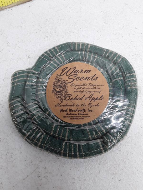 lot 32694 image: Warm Scents, Baked Apple