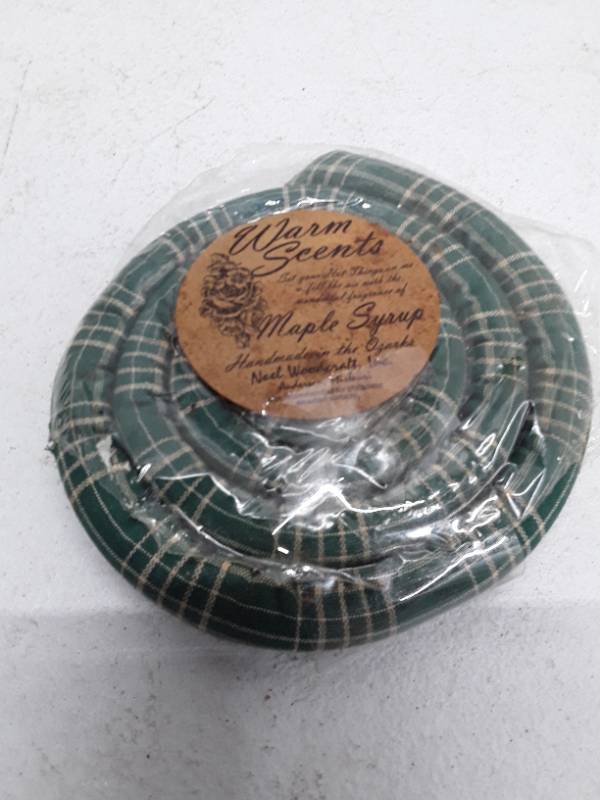 lot 32695 image: Warm Scents, Maple Syrup