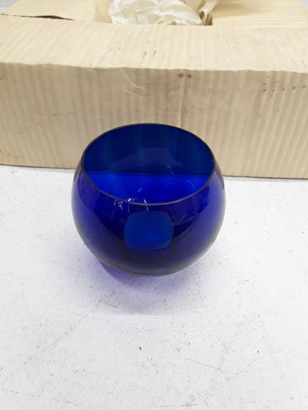 lot 32724 image: International Silver Company Optic Glass Votives Set of 6 Blue