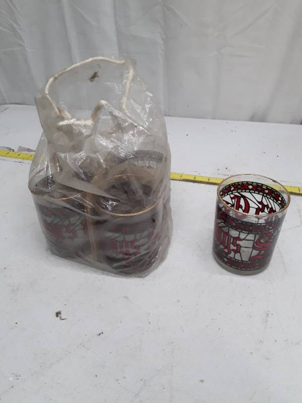 lot 32738 image: Decorative Glass Tumblers with Red and White Pattern, Seasons Greetings