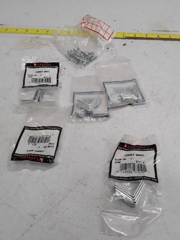 lot 32816 image: Corner Braces, 5 packs of 4 ea, 20 total, with screws