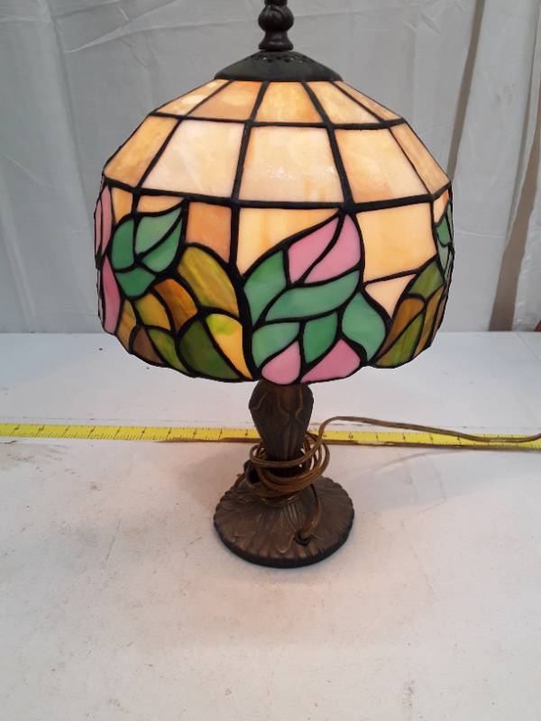 lot 32867 image: Stained Glass Table Lamp with Floral Design and Bronze Base