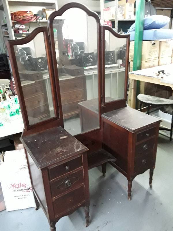 lot 33060 image: Antique Vinity with Mirtors and Wooden Drawers with Metal Pull Handle