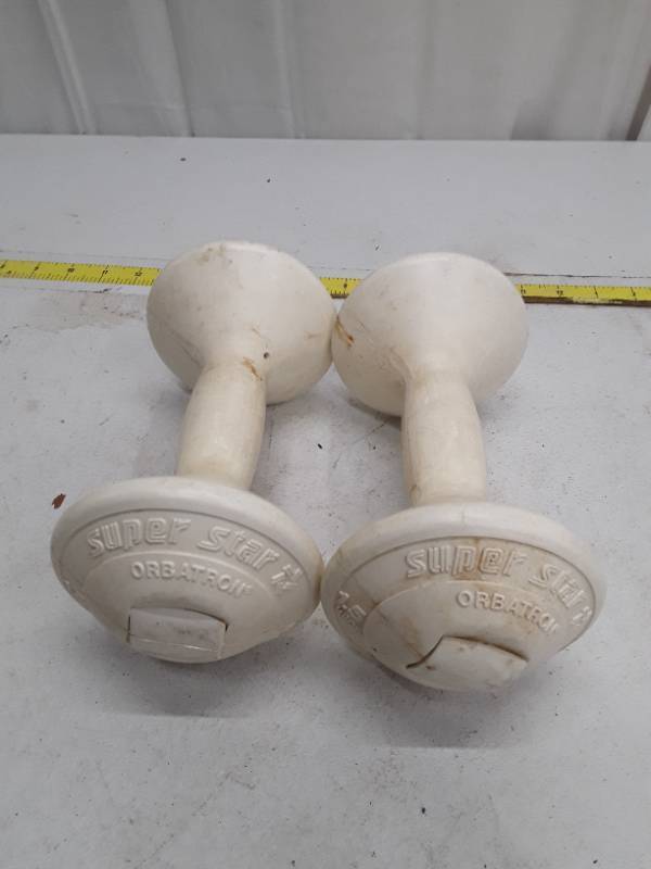 lot 33072 image: Super Star Orbatron DP White Plastic Dumbbells 3.3 LBS