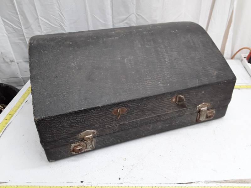 lot 33216 image: M. Hohner Wooden Instrument Case with Purple Interior