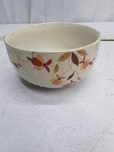 lot 33460 image: Vintage Halls Superior Quality Kitchenware Bowl