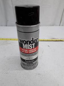 lot 33466 image: Vintage Amway Wonder Mist Silicone Lubricant Spray, feels full.