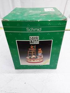 lot 33468 image: Vintage Schmid Holiday Friends Animated Music Box - Playmates Tune (1992)