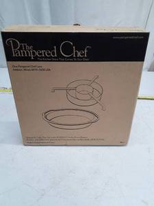 lot 33480 image: Pampered Chef 9611 Nonstick 3 Cake Pan Set with bonus Checkerboard Insert, NIB