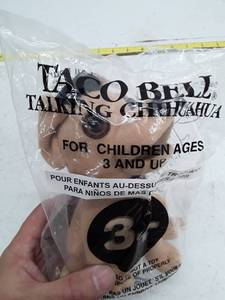 lot 33491 image: Vintage Taco Bell Talking Chihuahua Plush Toy