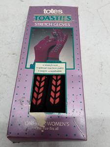 lot 33496 image: Vintage Totes Toasties Womens Stretch Gloves