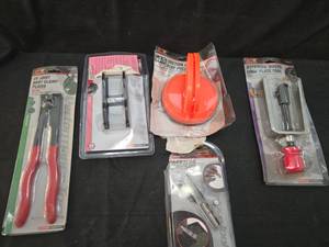 lot 1549 image: Performance Tool Automotive Service Kit