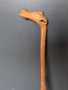 lot 604 image: Vintage Hand-Carved Wooden Walking Stick