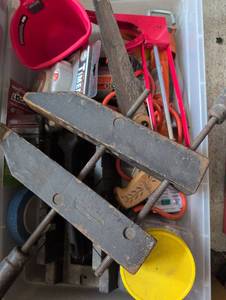 lot 606 image: Vintage Woodworking Bar Clamp and misc tool lot