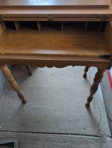 lot 616 image: Vintage Oak Secretary Desk with Cubbies