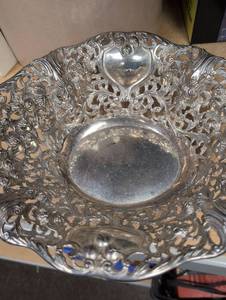 lot 645 image: Vintage GSA Silverplate Filigree Bowl