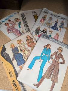 lot 657 image: Vintage Simplicity Sewing Patterns Collection 1960s-1970s