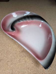 lot 660 image: Vintage Pink and Black Swirl Ceramic Ashtray