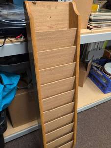 lot 662 image: Vintage Wooden Wall-Mount Magazine Rack
