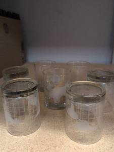 lot 674 image: Vintage Etched World Map Glass Set