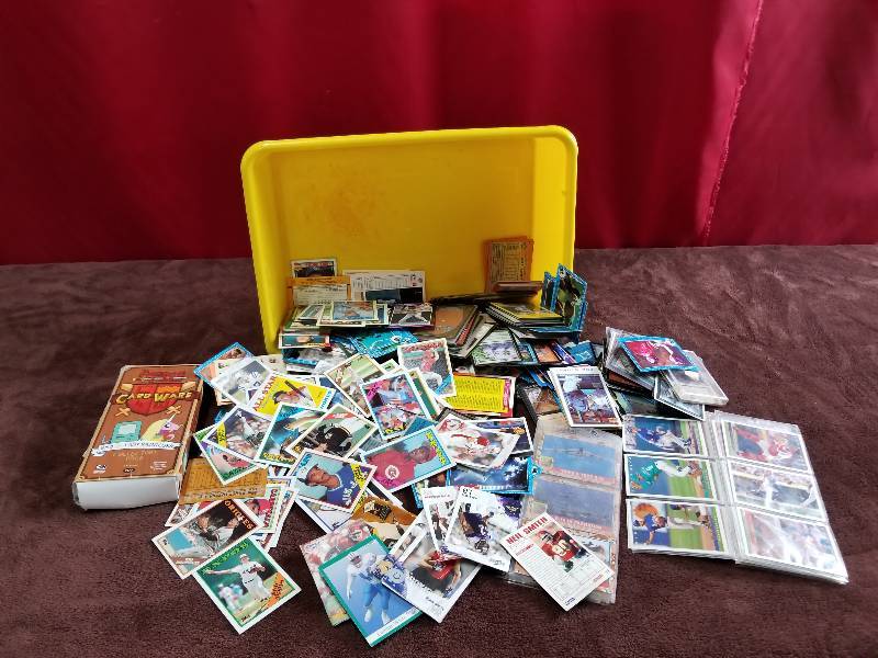 lot 7793 image: Lot of Sports Trading Cards