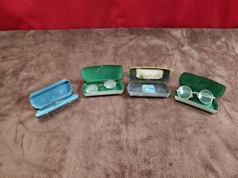 lot 7797 image: Vintage Glasses & Cases Lot