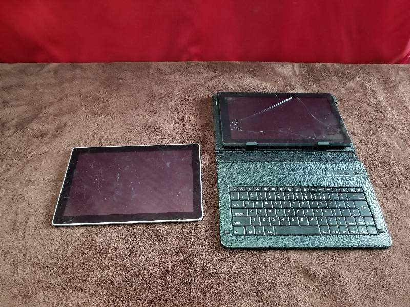 lot 7801 image: Nextbook & Trio Tablet