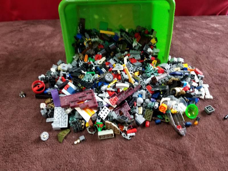 lot 7841 image: Hey Go LEGOS