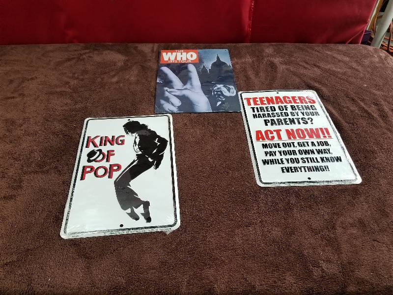 lot 7842 image: Metal Man Cave Wall Decor